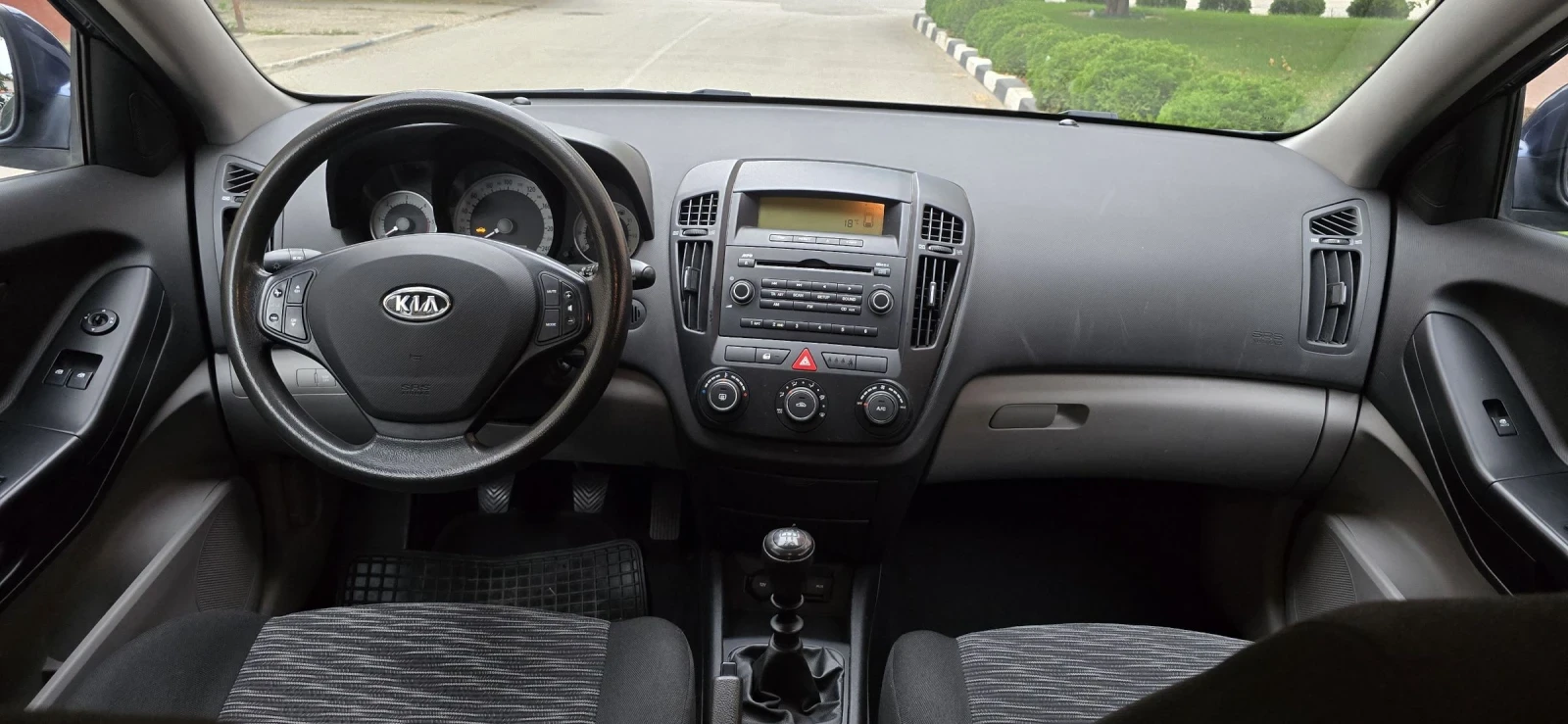 Kia Ceed 1.6d, Promo | Mobile.bg — изображение 11