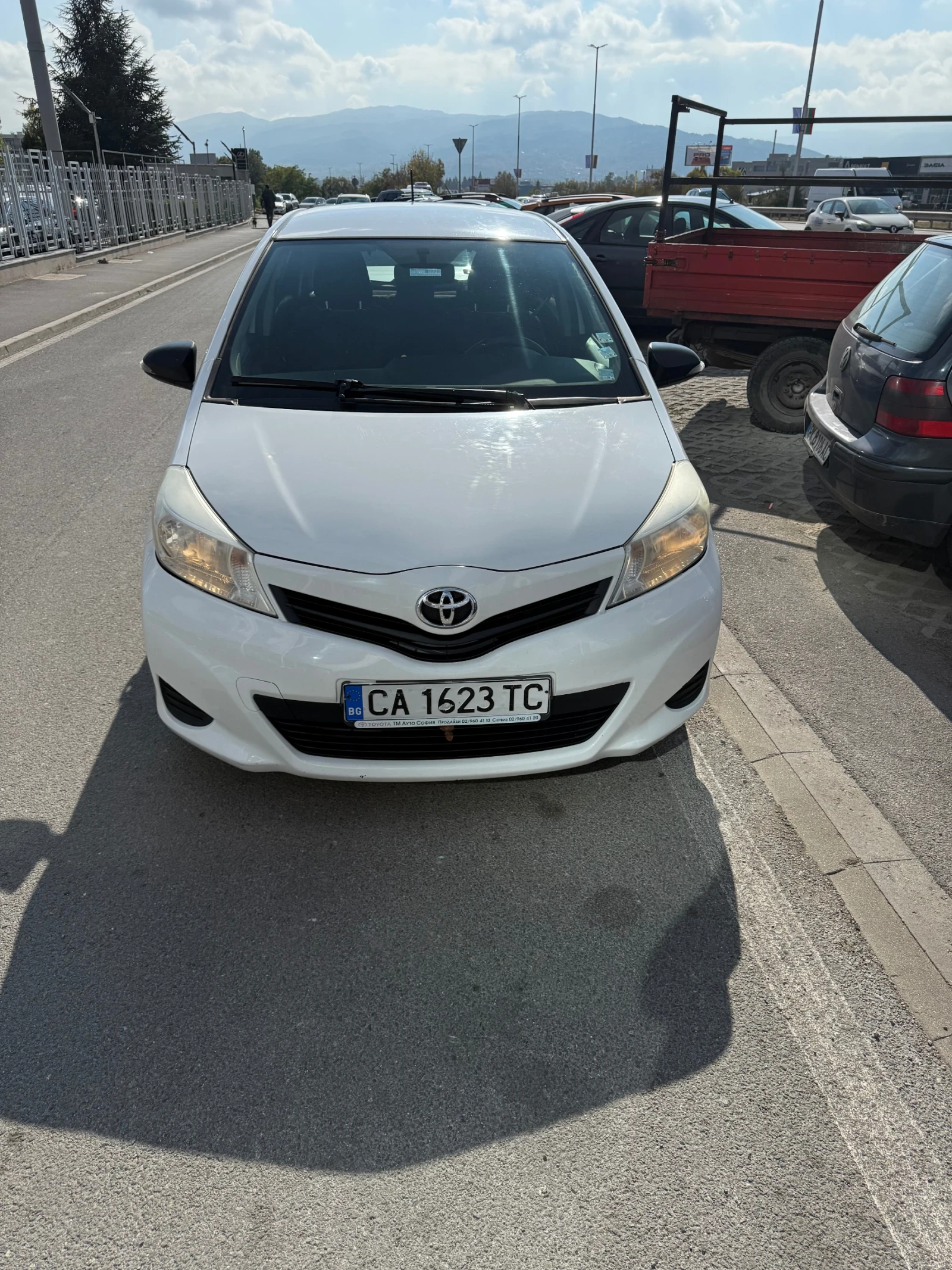 Toyota Yaris  - изображение 2