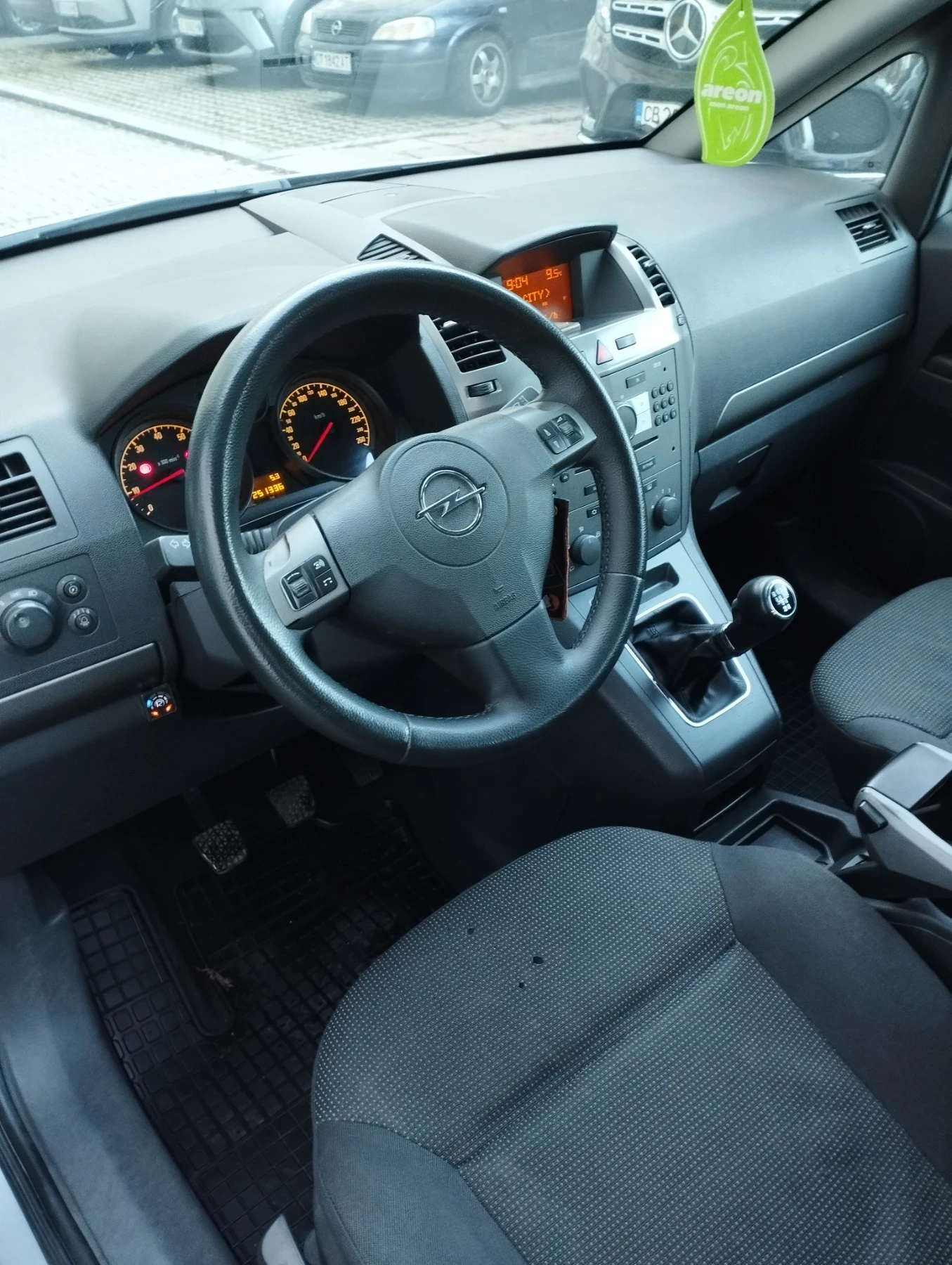 Opel Zafira  - изображение 9