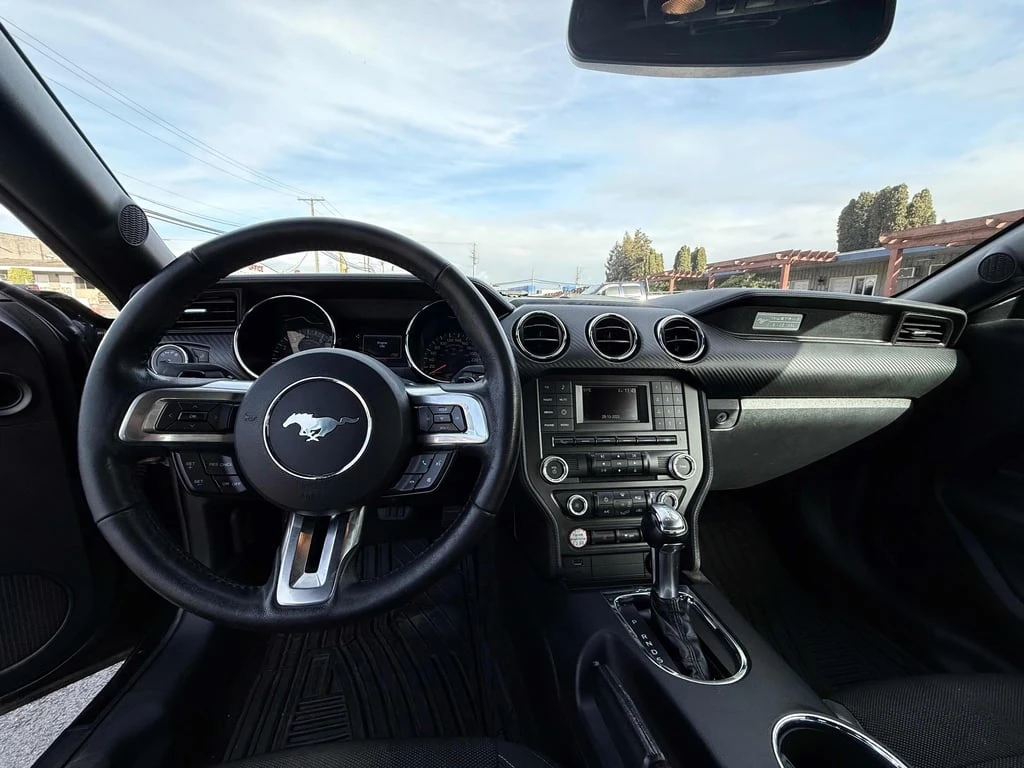 Ford Mustang 2016 V6 RWD * CARFAX * БЕЗ ПЪРВОНАЧАЛНА ВНОСКА - изображение 7