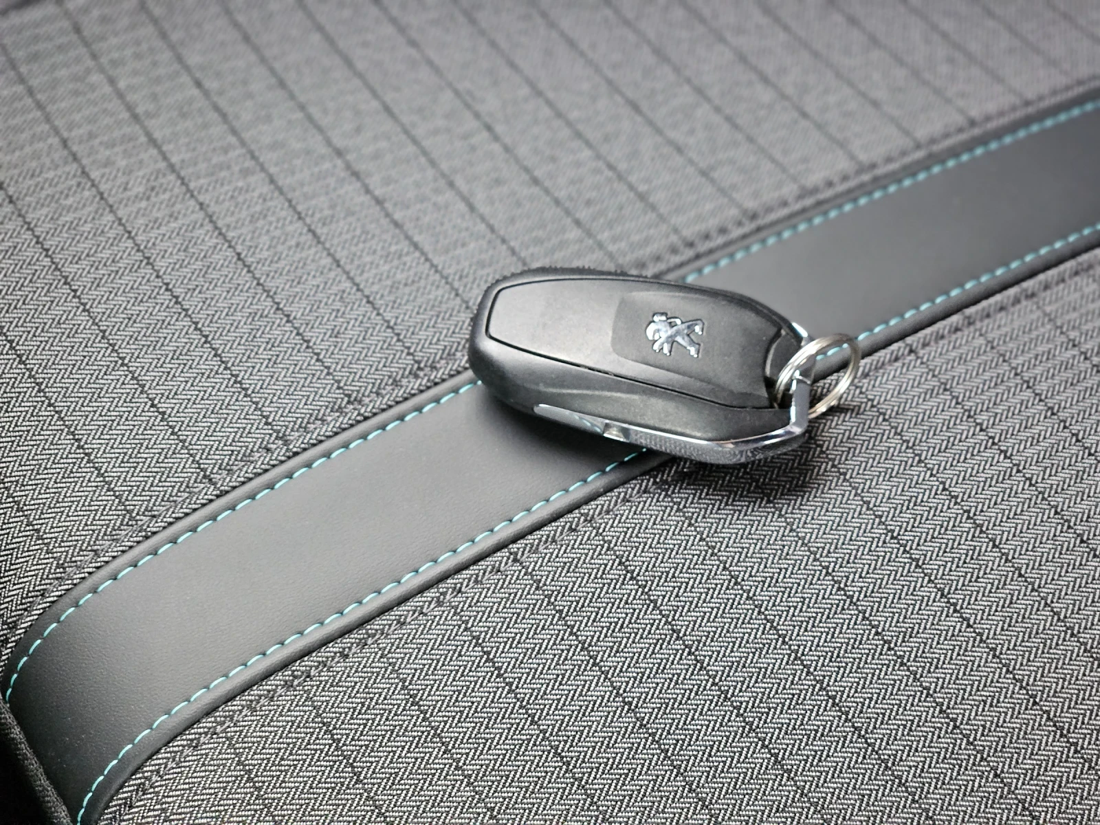 Peugeot 208 | Mobile.bg � ����������� 16