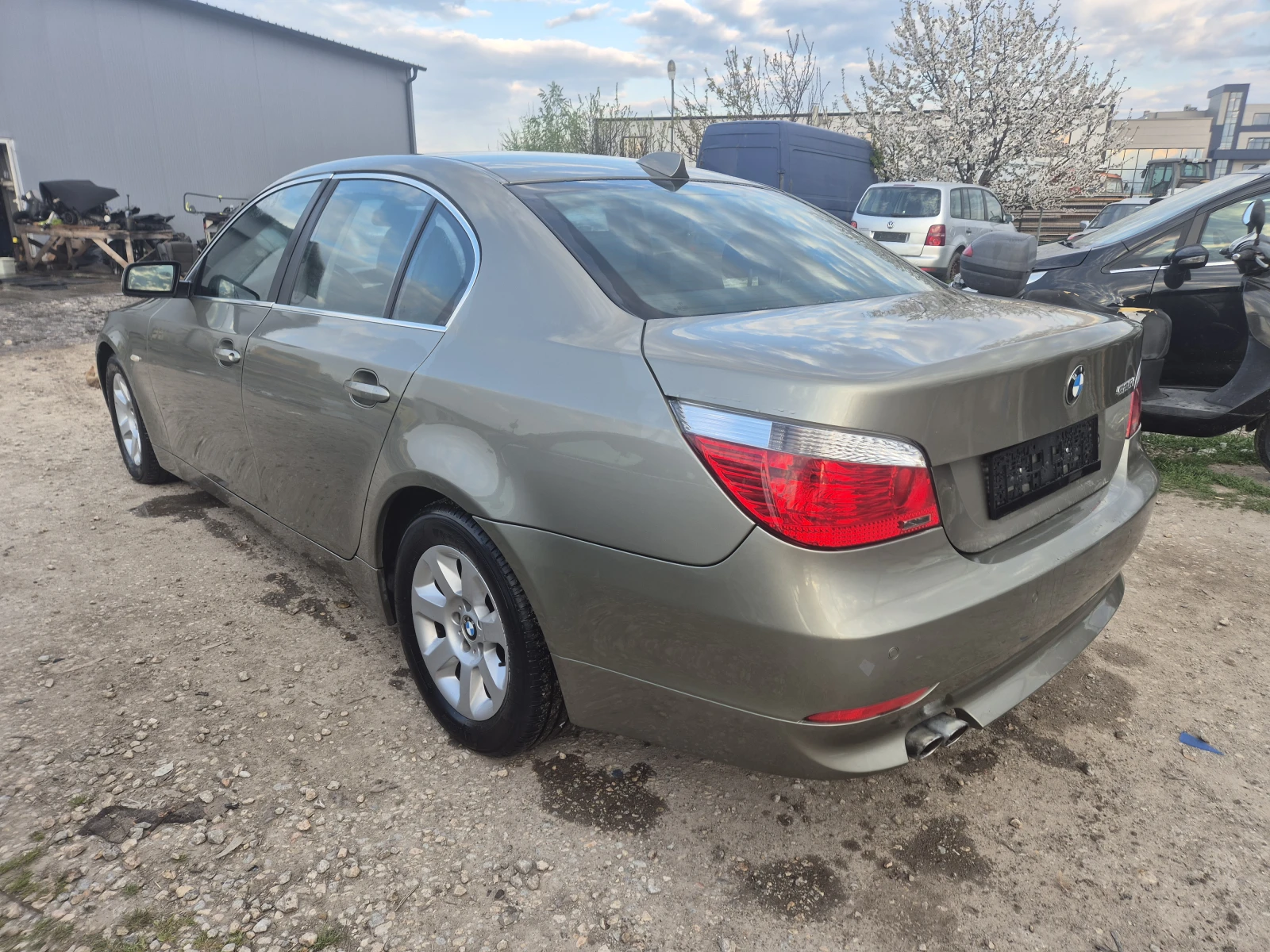 BMW 525 ЧИСТО НОВА! , снимка 7 - Автомобили и джипове - 54168656