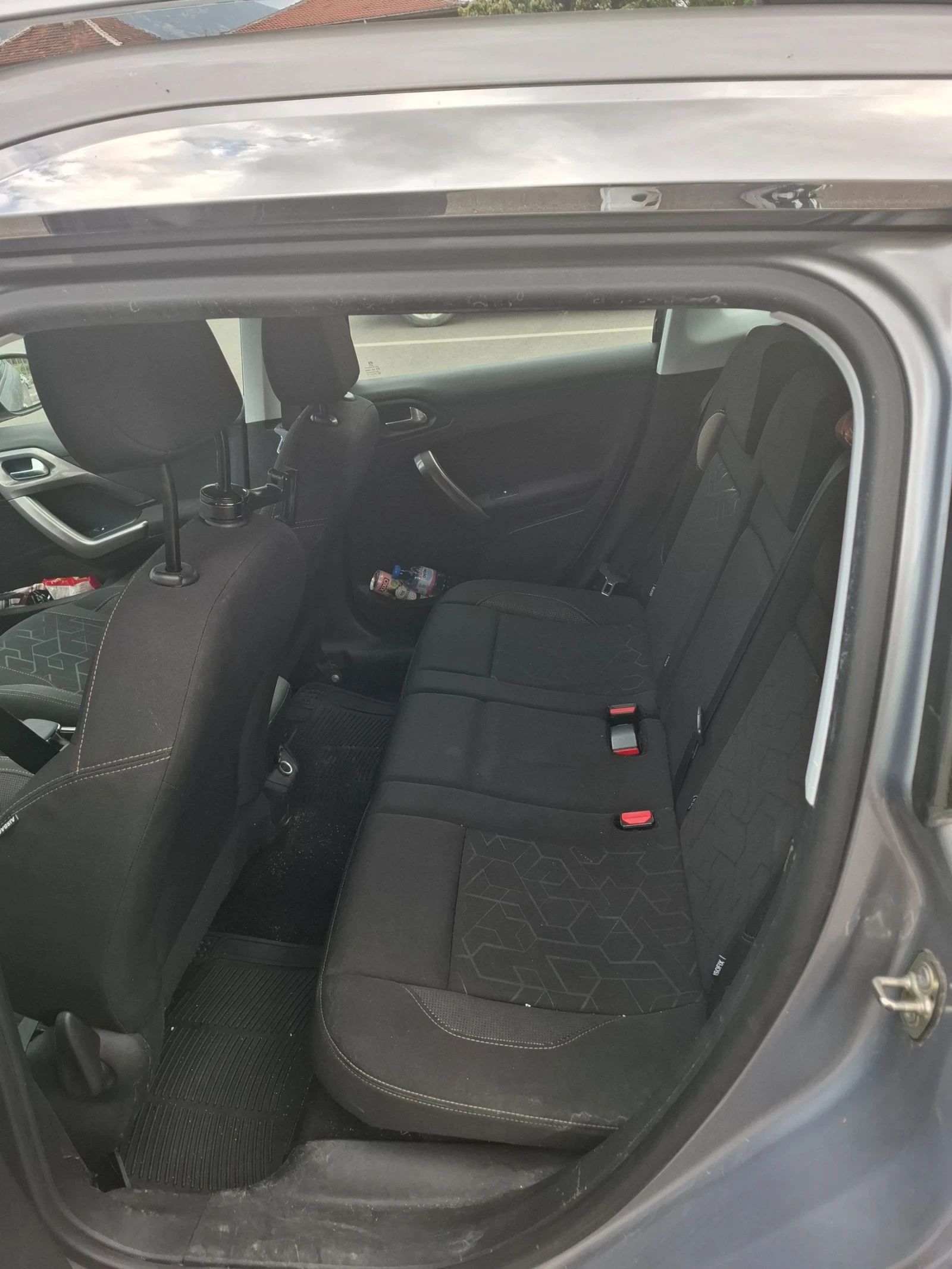 Peugeot 2008, снимка 7 - Автомобили и джипове - 55003539