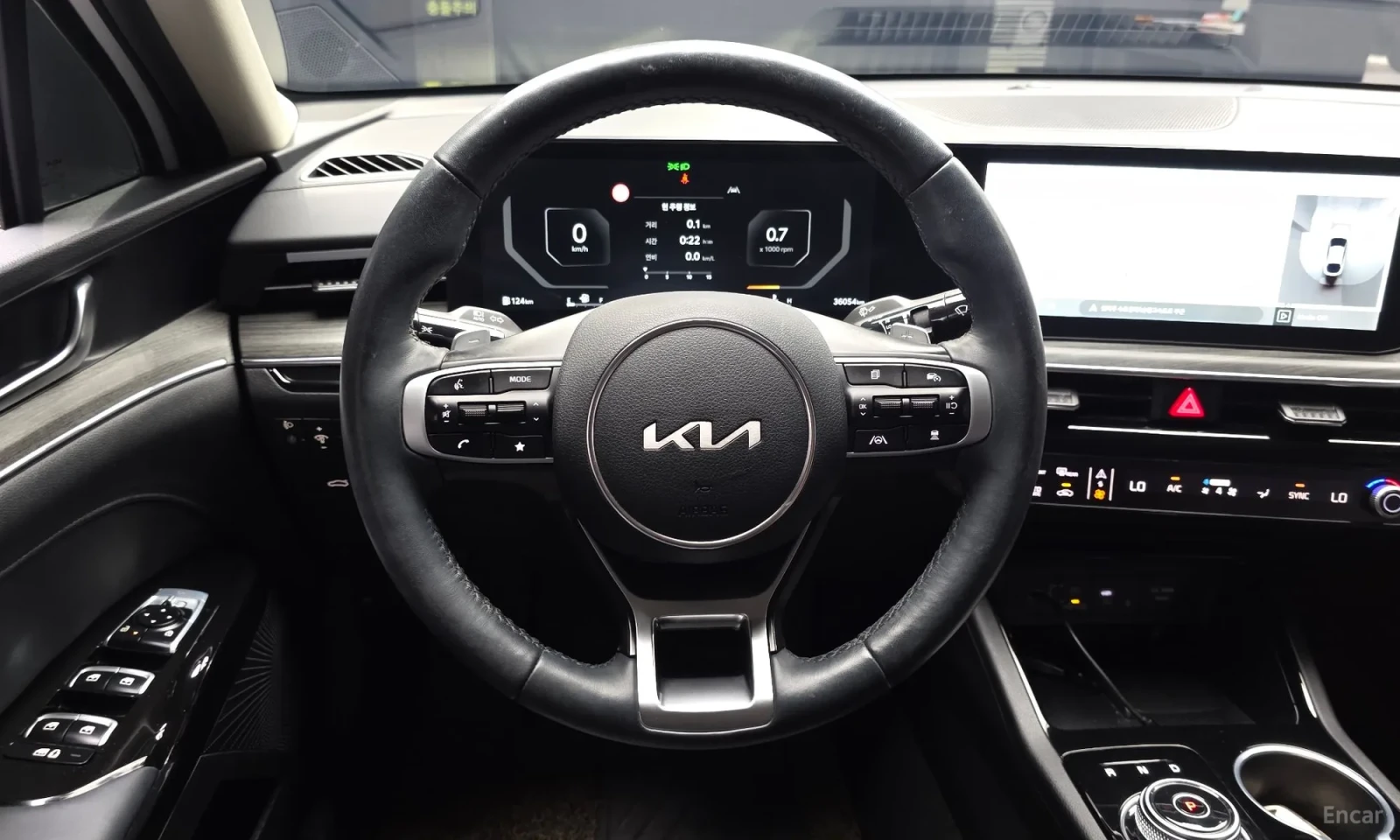 Kia K5 3RD GEN* NOBBLESS* EKSTROV* 36000KM!!!, снимка 13 - Автомобили и джипове - 55055916