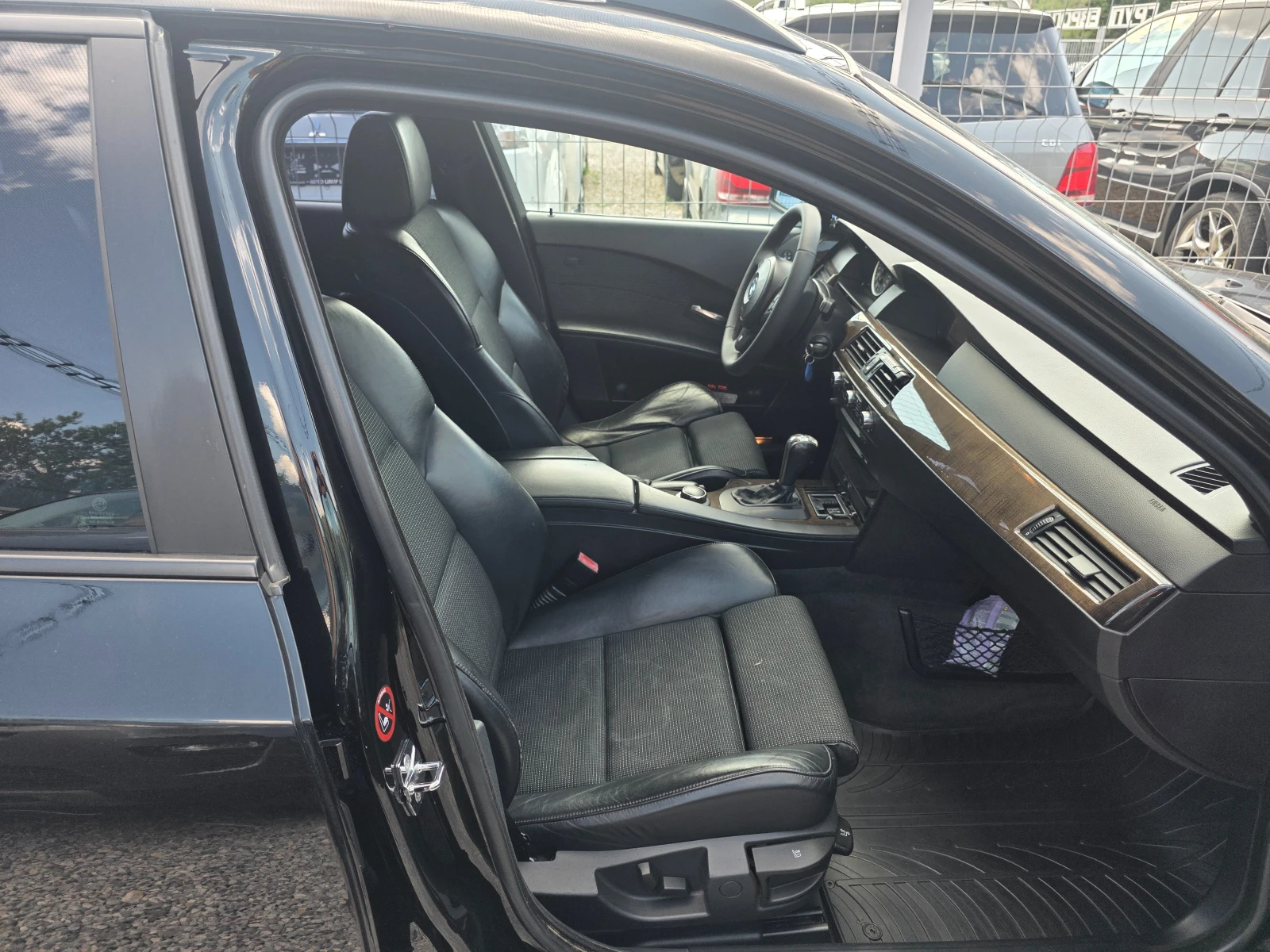 BMW 525 2.5 M PAKET.GPL XDRIVE НАПЪЛНО ОБСЛУЖЕН , снимка 14 - Автомобили и джипове - 55294310