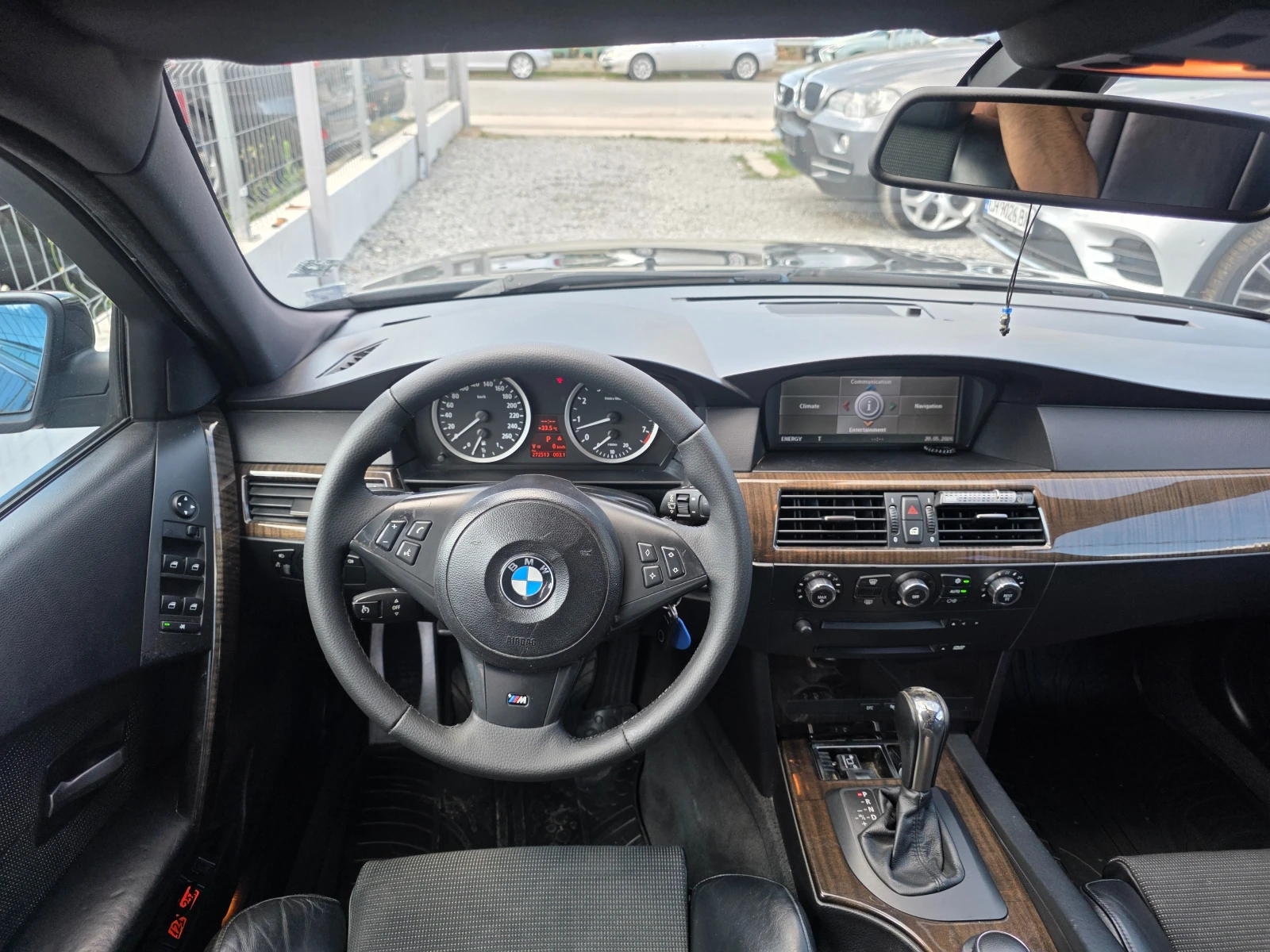 BMW 525 2.5 M PAKET.GPL XDRIVE НАПЪЛНО ОБСЛУЖЕН , снимка 11 - Автомобили и джипове - 55294310