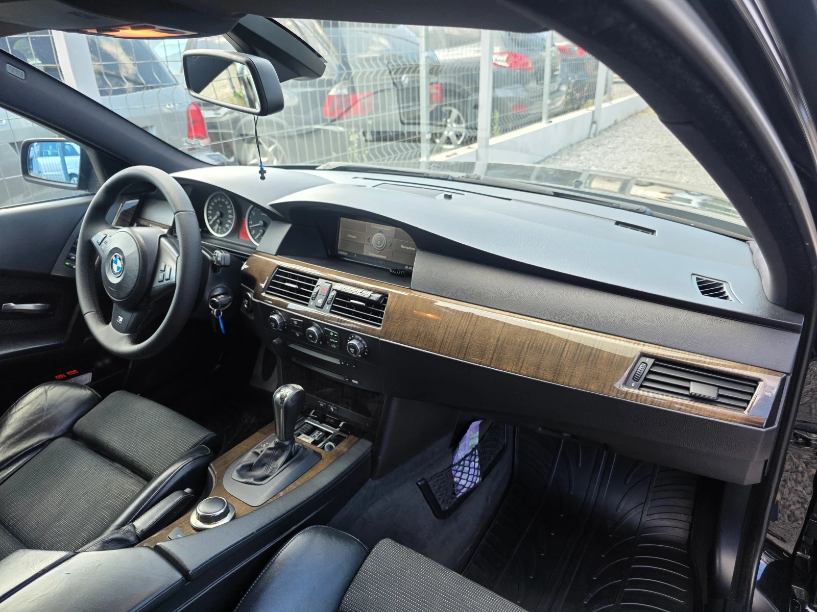 BMW 525 2.5 M PAKET.GPL XDRIVE НАПЪЛНО ОБСЛУЖЕН , снимка 15 - Автомобили и джипове - 55294310