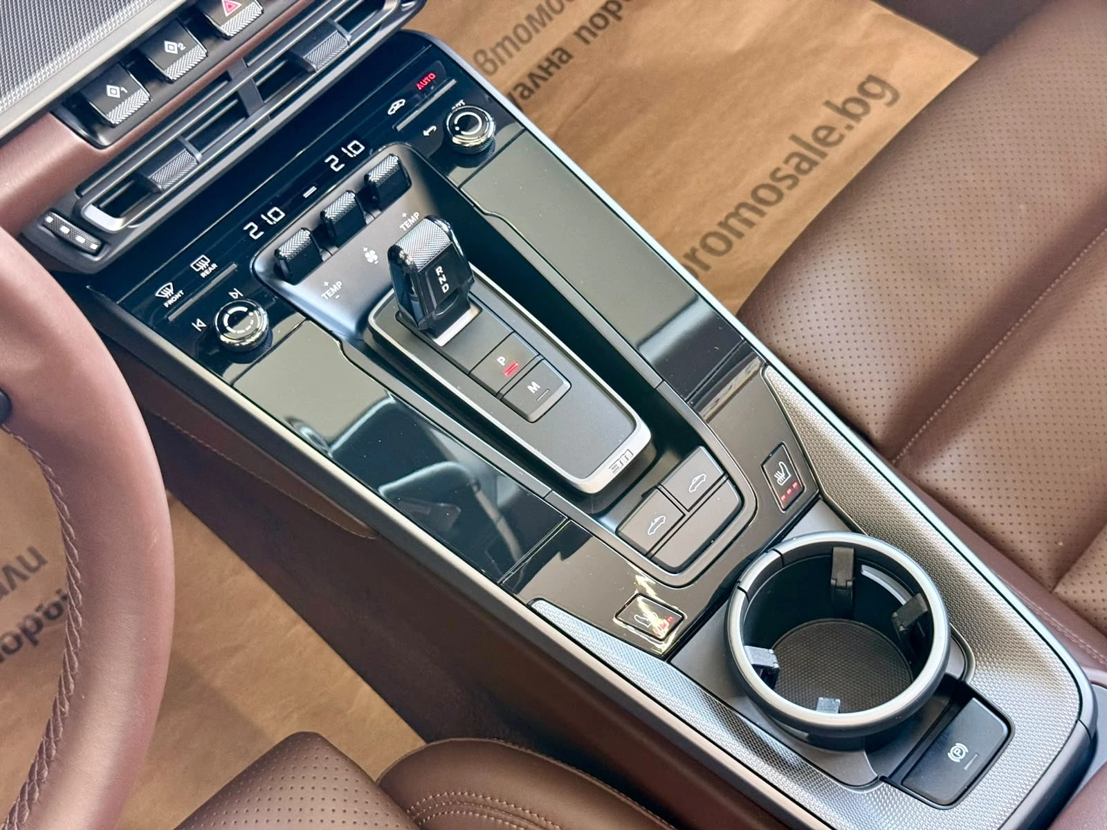 Porsche 911 Targa 4* PPF* Поръчково изпълнение* ЛИЗИНГ, снимка 15 - Автомобили и джипове - 55295746