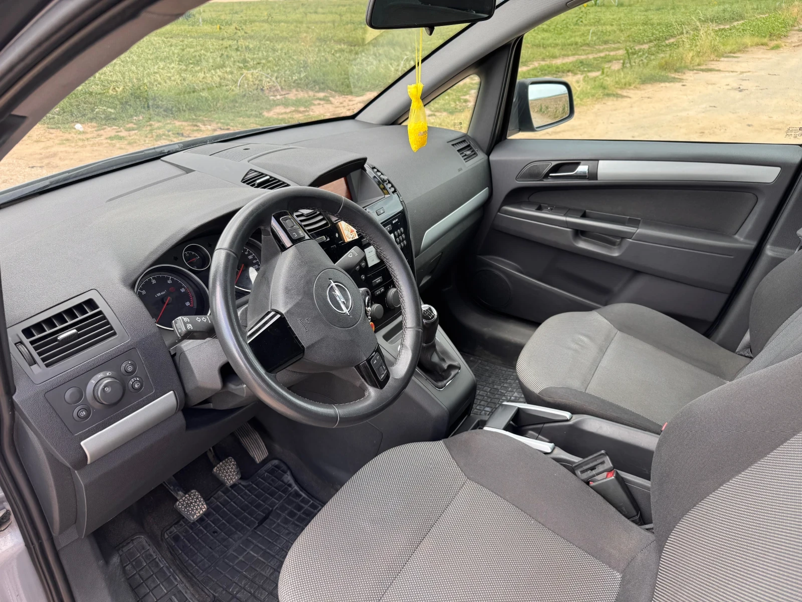 Opel Zafira, снимка 5 - Автомобили и джипове - 55417302