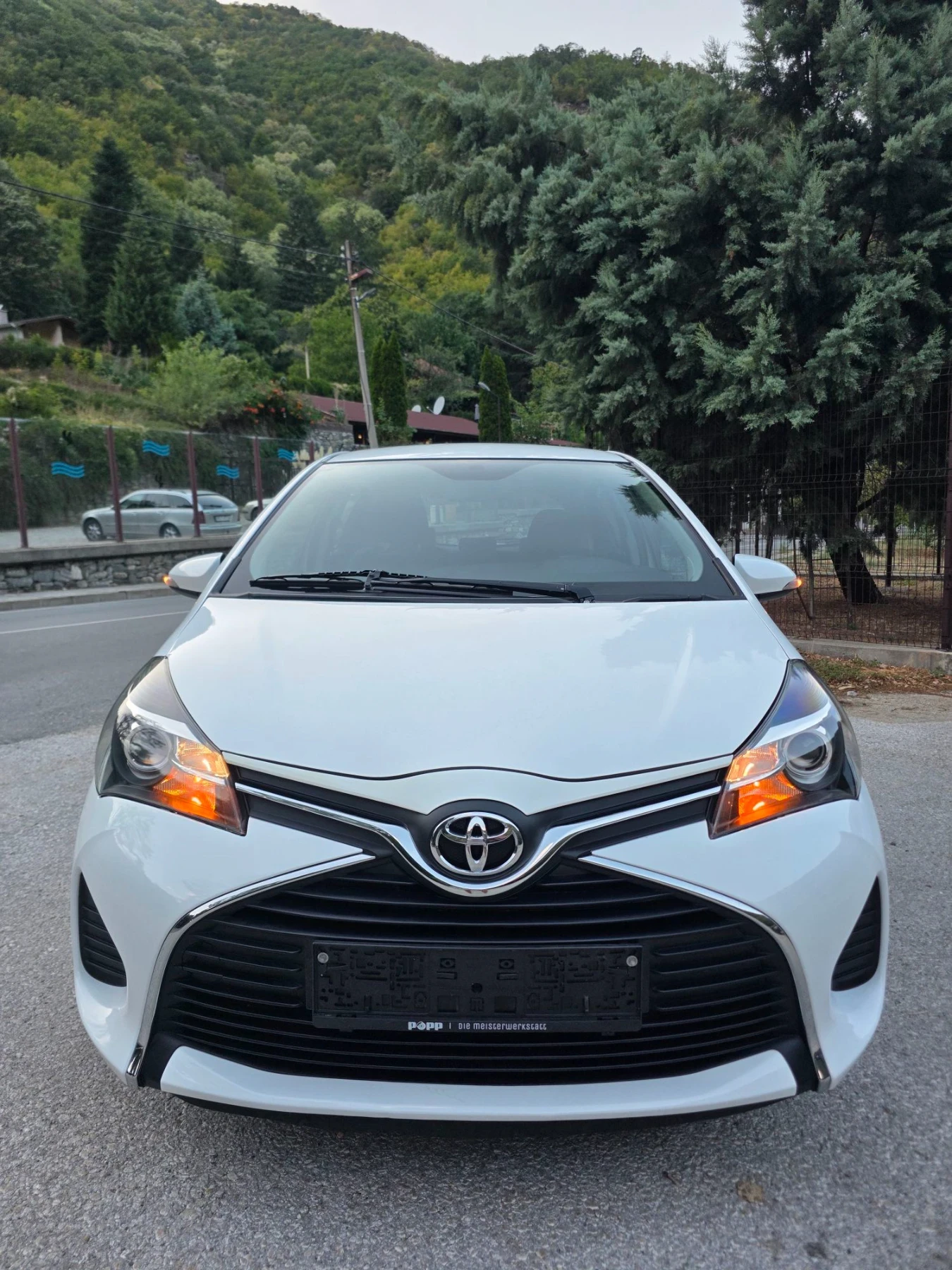 Toyota Yaris 1.33 VVT-i NAVI KAMERA KLIMATIK EVRO 6B, снимка 2 - Автомобили и джипове - 56061936