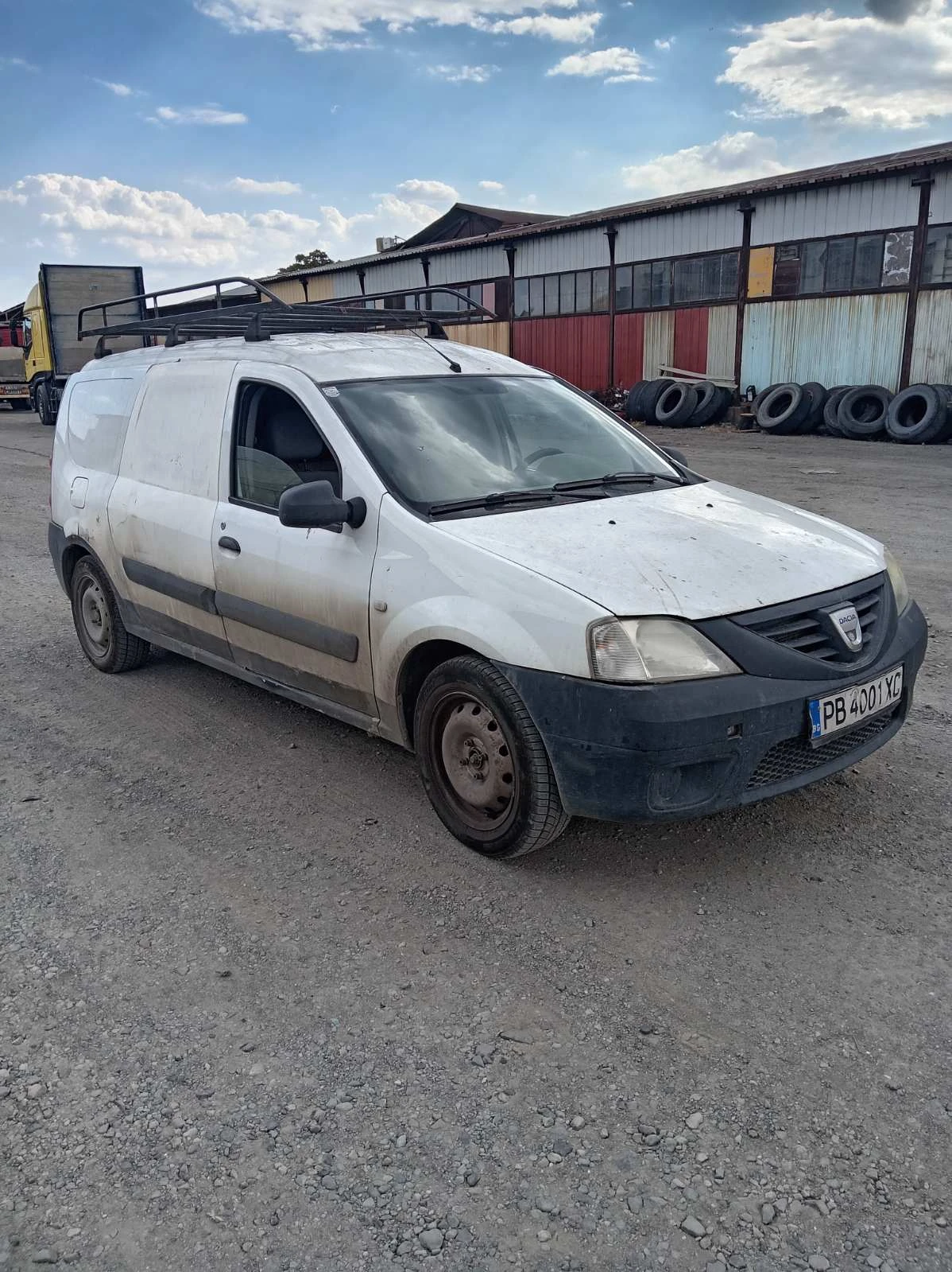 Dacia Logan, снимка 2 - Автомобили и джипове - 56205264