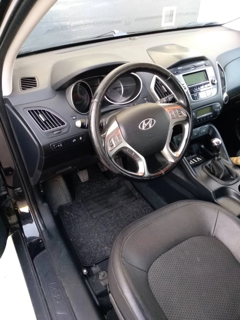 Hyundai IX35 1.7, снимка 6 - Автомобили и джипове - 47436771