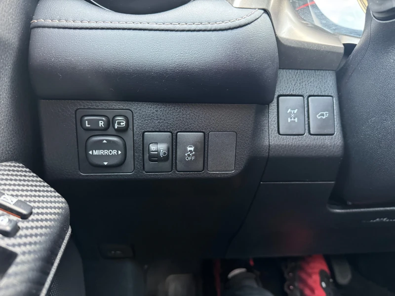 Toyota Rav4 2.2 D4D AWD, снимка 15 - Автомобили и джипове - 51582203