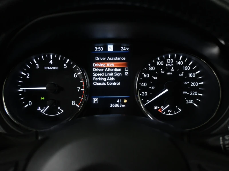 Nissan Qashqai SL* AWD* АвтоКредит* (ЦЕНА ДО БГ), снимка 7 - Автомобили и джипове - 53263013