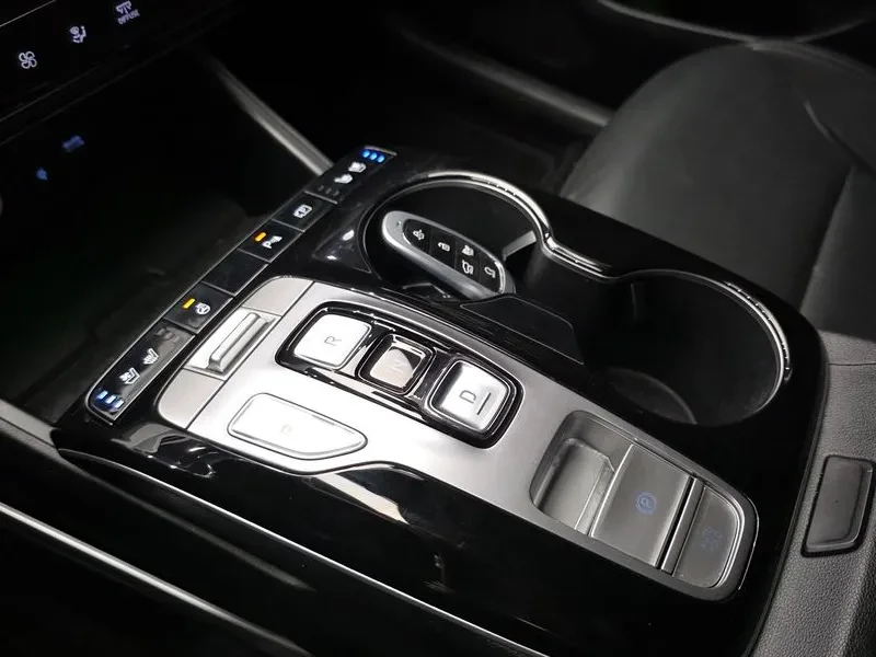 Hyundai Tucson 1.6 Hybrid - САМО 30% АВАНС, снимка 9 - Автомобили и джипове - 55991573