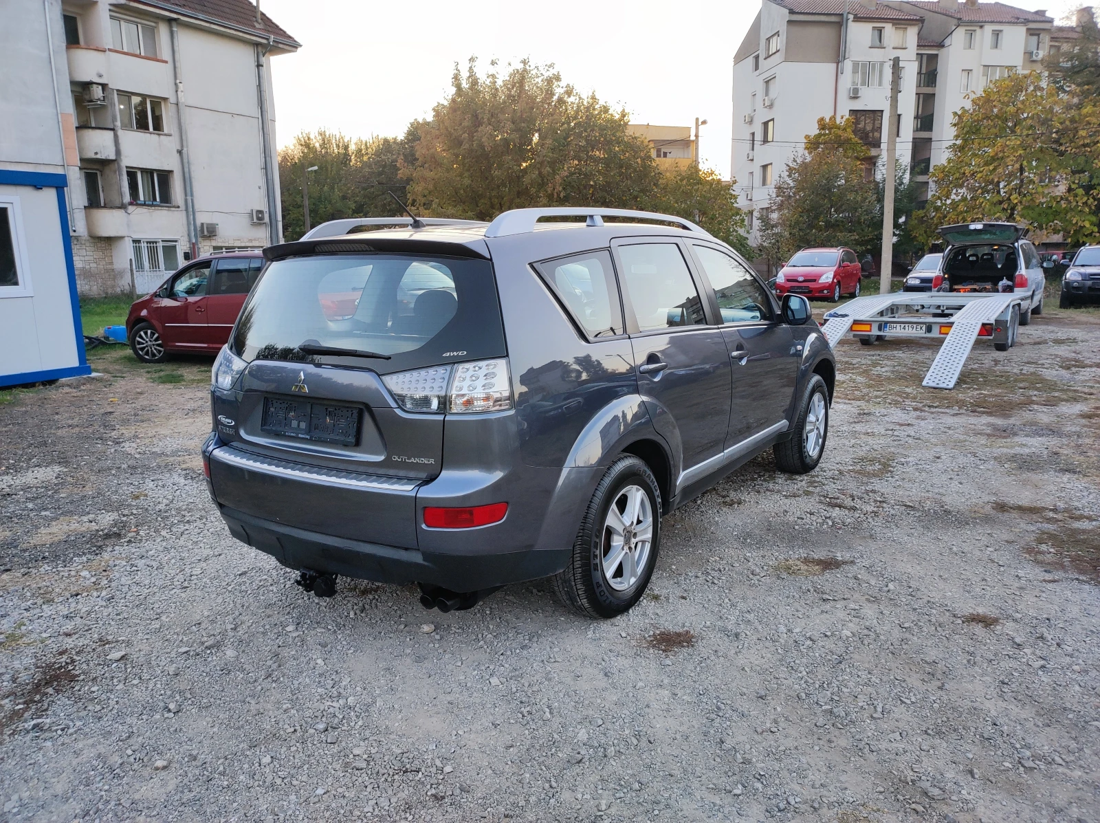 Mitsubishi Outlander 2.0Di-D 140ps 4x4 177000km - изображение 4