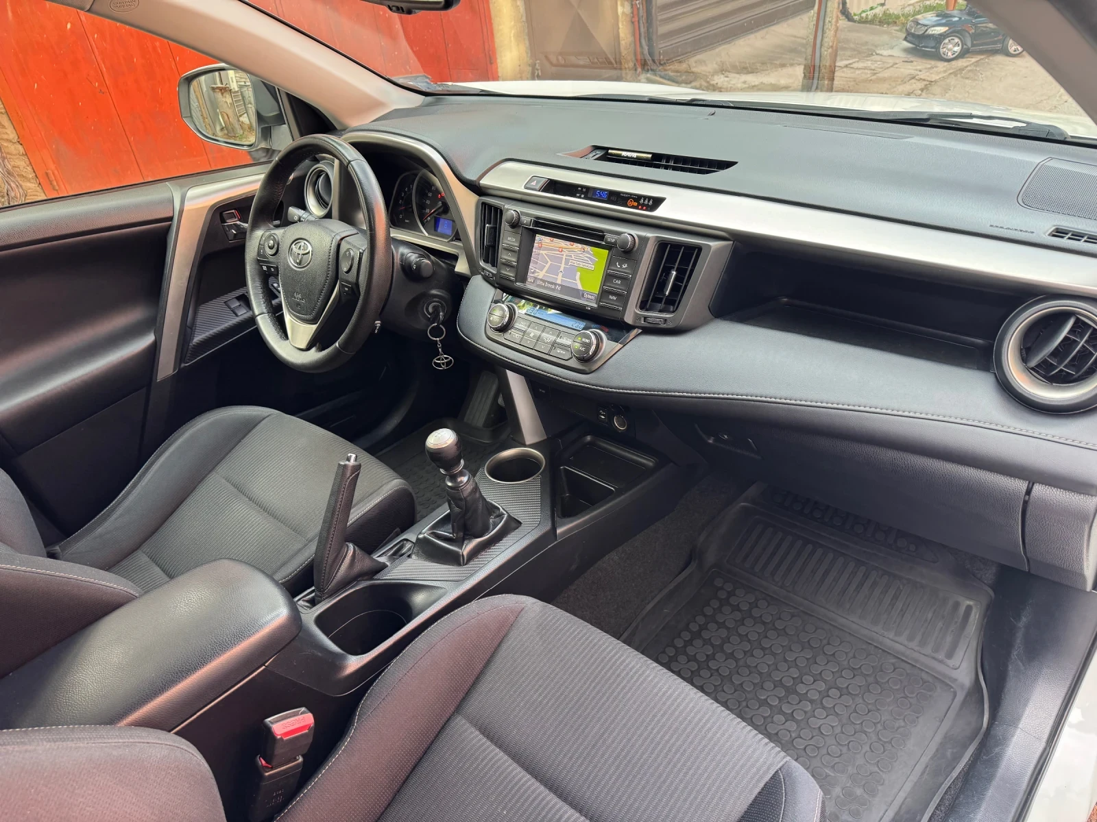 Toyota Rav4 2.2 D4D AWD - изображение 10