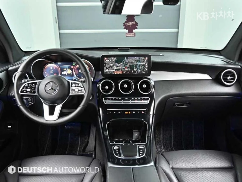 Mercedes-Benz GLC 220, снимка 7 - Автомобили и джипове - 54772850