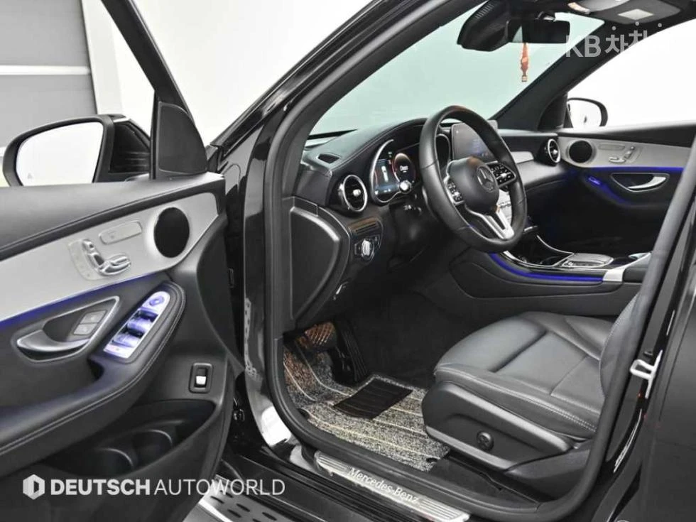 Mercedes-Benz GLC 220, снимка 11 - Автомобили и джипове - 54772850