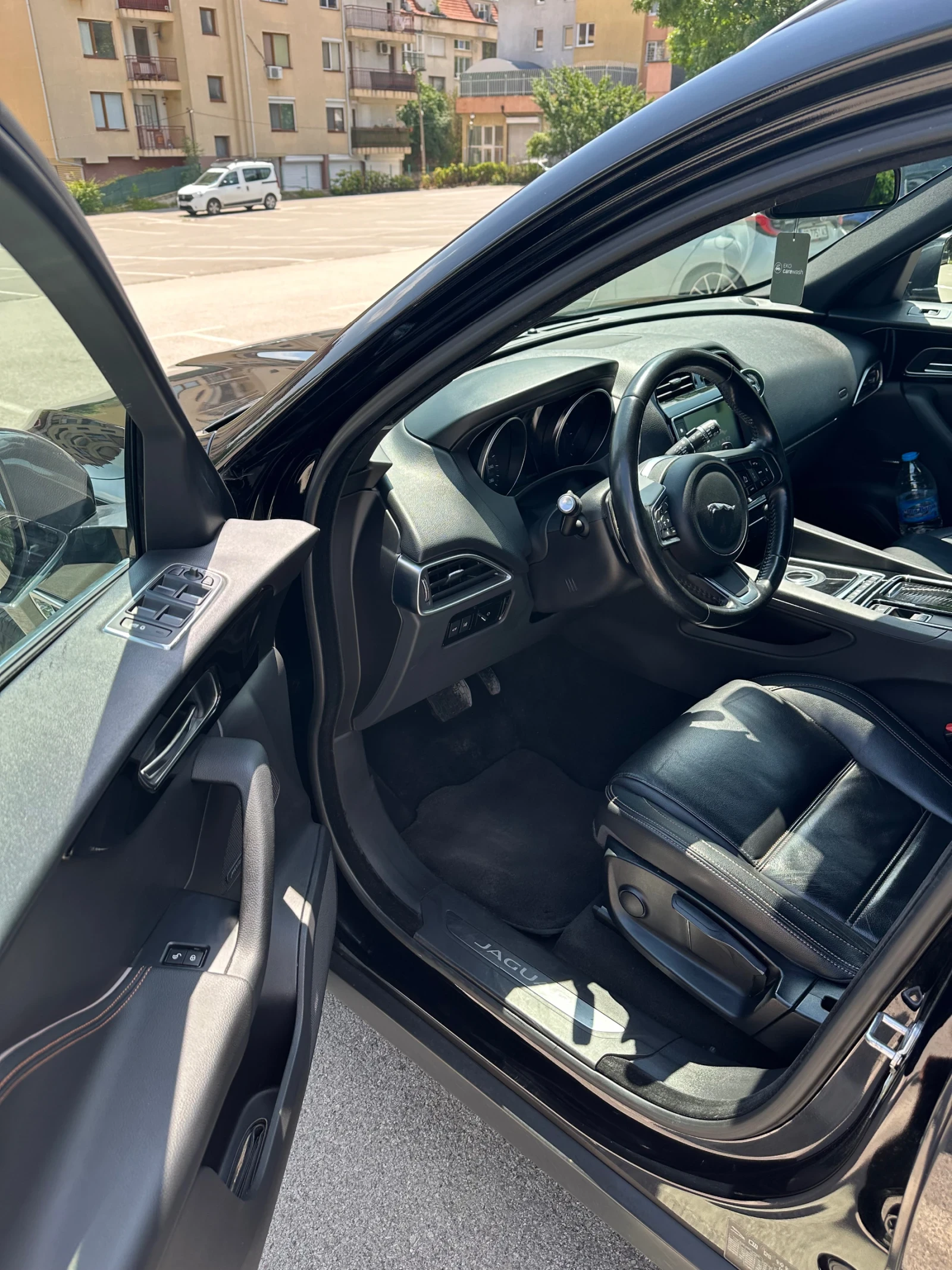 Jaguar F-PACE 2.0d PRESTIGE, снимка 9 - Автомобили и джипове - 54807468
