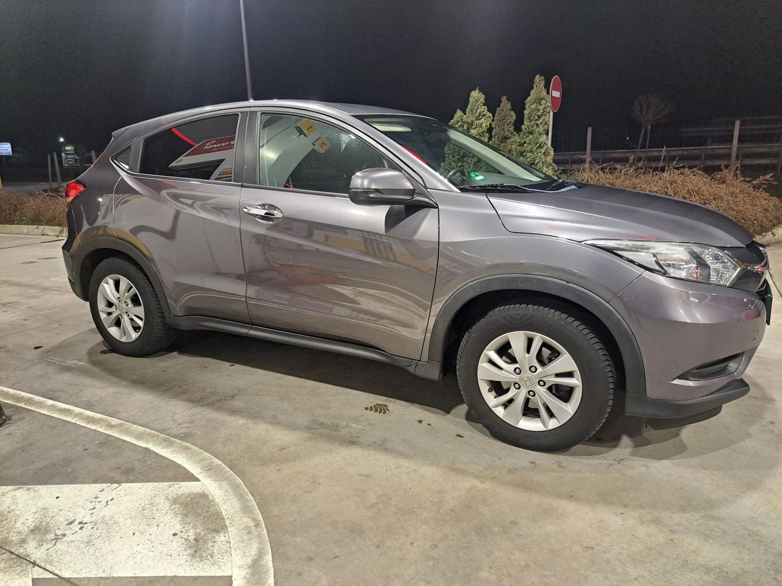 Honda Hr-v 1.5i КОЖА Холандия, снимка 4 - Автомобили и джипове - 55235606