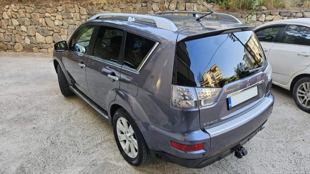 Mitsubishi Outlander 2.0, снимка 4 - Автомобили и джипове - 55897868