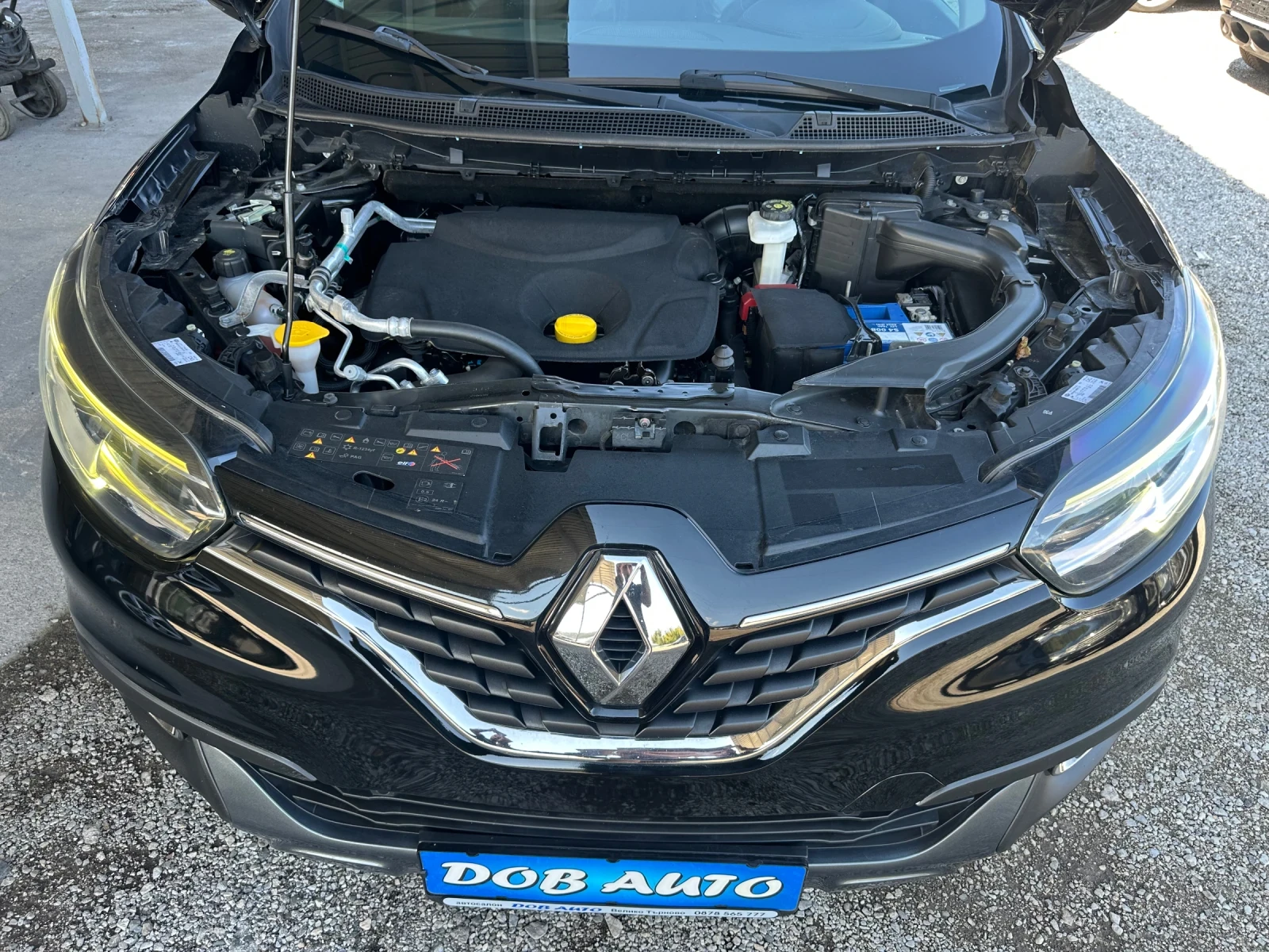 Renault Kadjar 1.5DCI-110к.с-АВТОМАТИК-ЛЕД-НАВИ-КОЖА, снимка 17 - Автомобили и джипове - 55974028