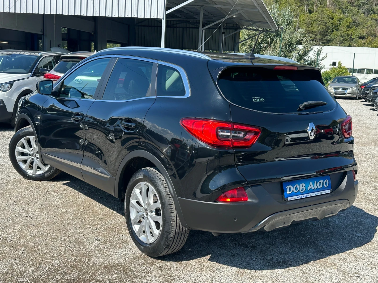 Renault Kadjar 1.5DCI-110к.с-АВТОМАТИК-ЛЕД-НАВИ-КОЖА, снимка 4 - Автомобили и джипове - 55974028