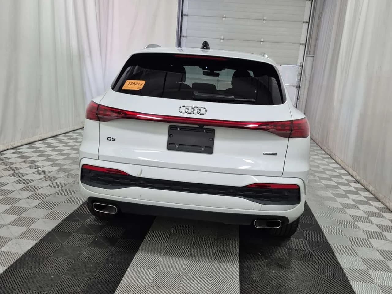 Audi Q5 2.0 TFSI| 360| HUD| 2 КЛЮЧА| , снимка 17 - Автомобили и джипове - 56307612