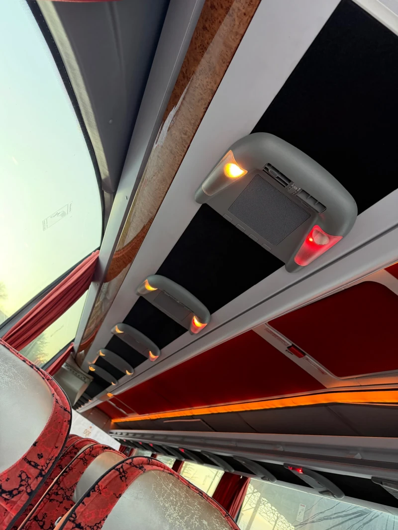 Mercedes-Benz Travego O 580 RHD 15, снимка 10 - Бусове и автобуси - 52918518