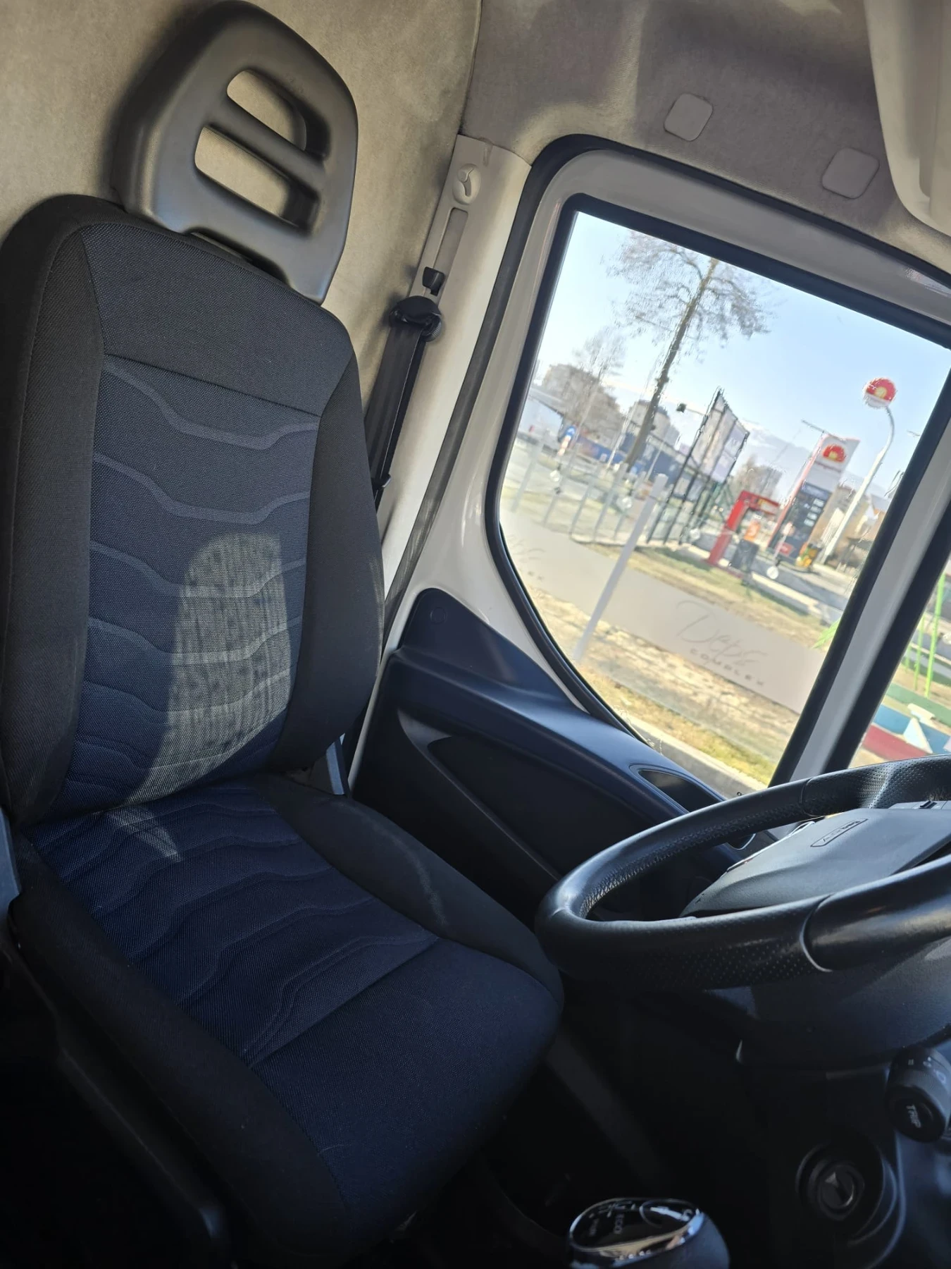 Iveco Daily Автомат, снимка 8 - Бусове и автобуси - 54990639