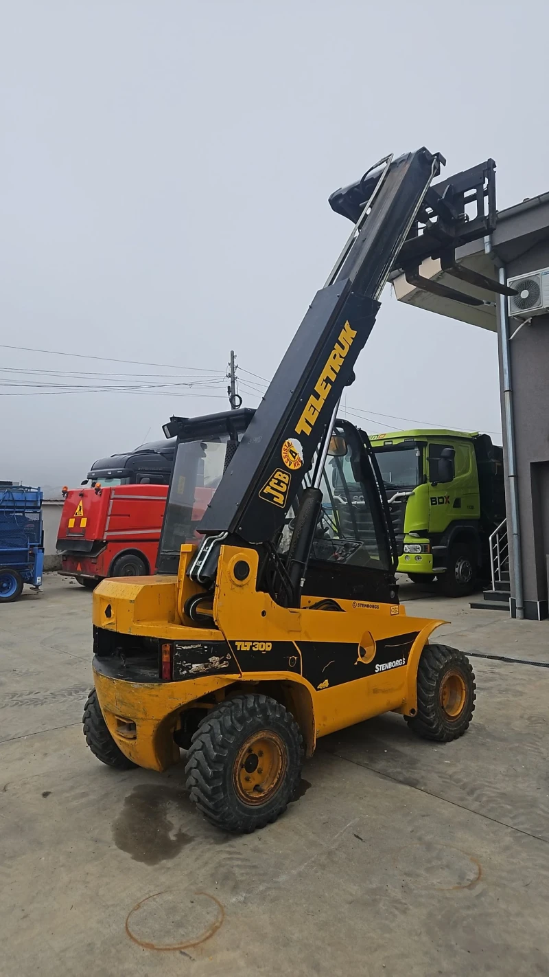 Мини челни товарачи JCB 4х4