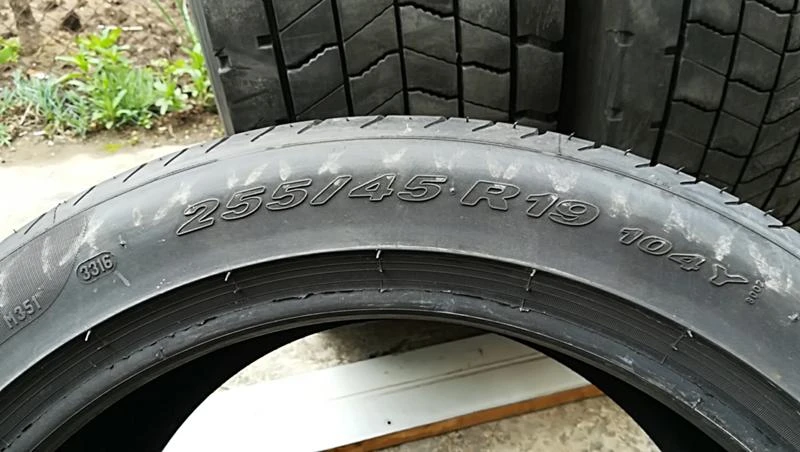 Гуми Летни 255/45R19, снимка 7 - Гуми и джанти - 25338895