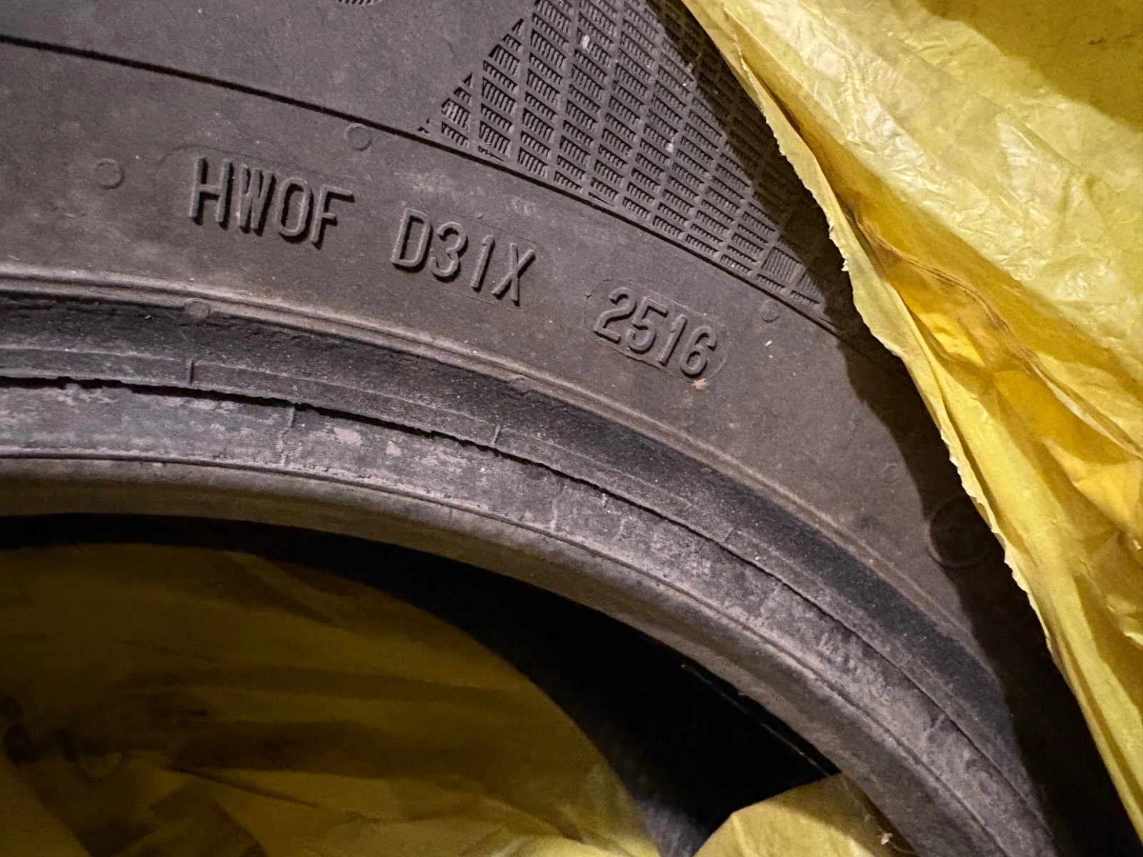 Гуми Зимни 205/55R16, снимка 7 - Гуми и джанти - 54003801