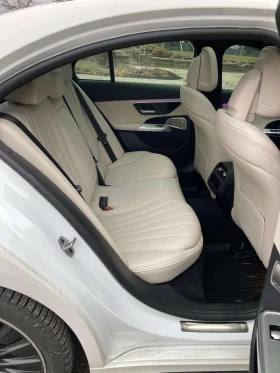 Mercedes-Benz E 350 4MATIC * ДИСТРОНИК* 360 КАМЕРА* ОБДУХВАНЕ* , снимка 11