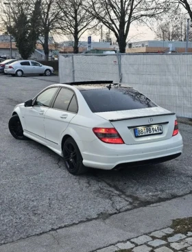 Mercedes-Benz C 180 Avantgarde | AMG pack| Кожен Салон| Navi| Панорама, снимка 2