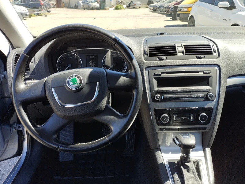 Skoda Octavia 1.4 tsi  , снимка 4 - Автомобили и джипове - 46802615