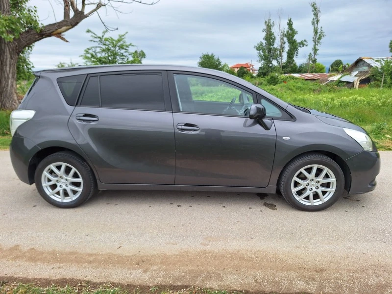 Toyota Verso 2.0* D-4D* 126кс.* KEYLESS, снимка 6 - Автомобили и джипове - 45530806