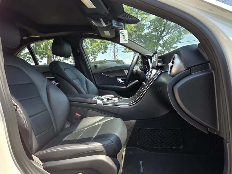 Mercedes-Benz C 300 Keyless-Go| Мъртва зона| Двойна панорама| 72хил.км, снимка 9 - Автомобили и джипове - 47517736