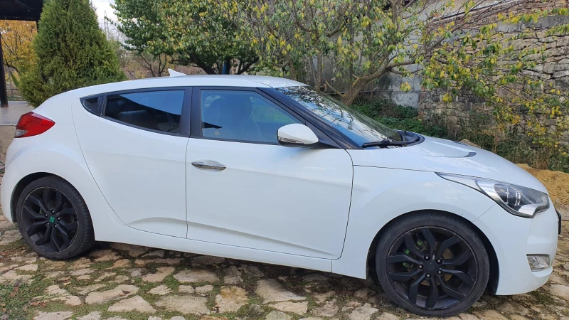 Hyundai Veloster , снимка 2 - Автомобили и джипове - 47806878