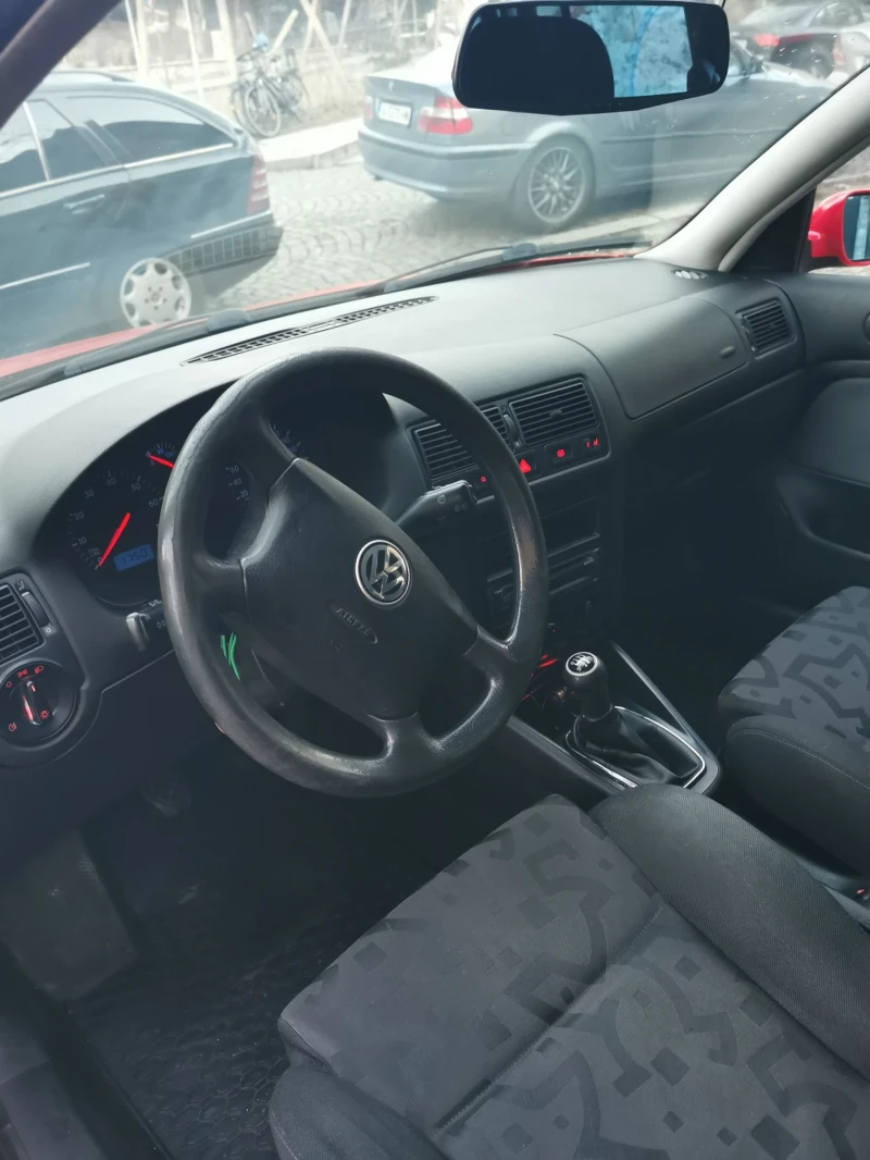 VW Golf Комби, снимка 10 - Автомобили и джипове - 48500582