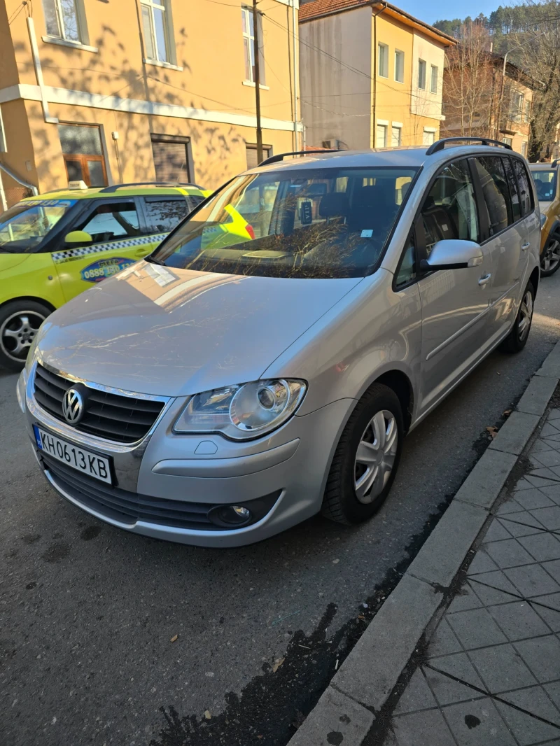 VW Touran, снимка 11 - Автомобили и джипове - 49008443