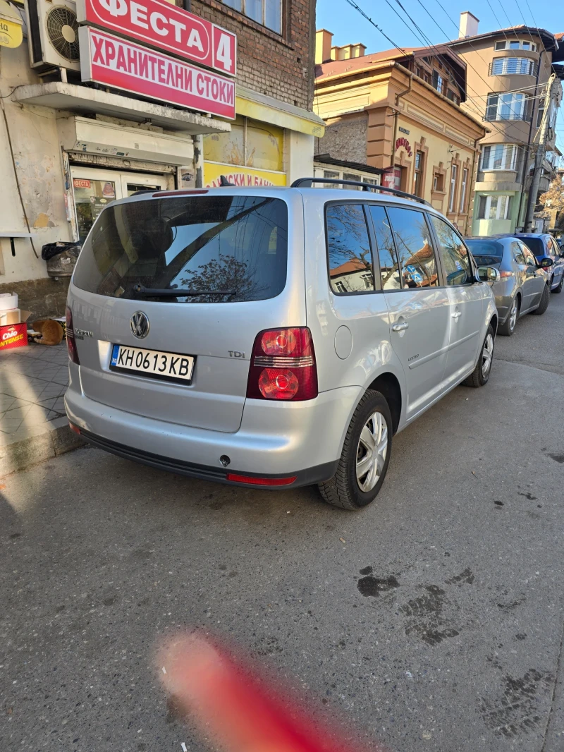 VW Touran, снимка 9 - Автомобили и джипове - 49008443