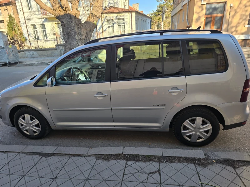 VW Touran, снимка 2 - Автомобили и джипове - 49008443