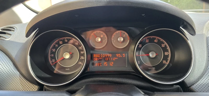 Fiat Punto Punto EVO 1.4, снимка 8 - Автомобили и джипове - 49920837