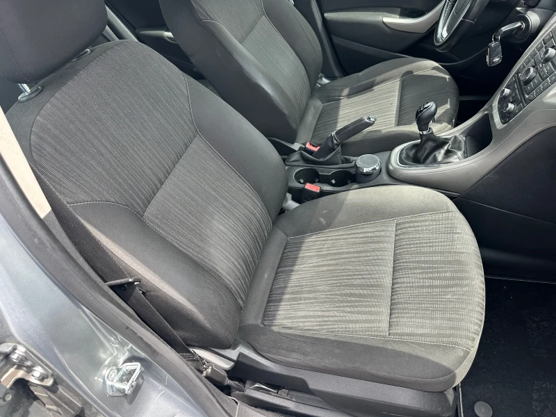 Opel Astra 1.7cdti, снимка 8 - Автомобили и джипове - 50360533