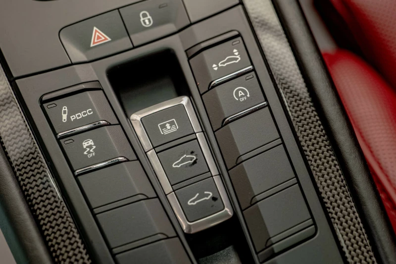 Porsche 911 Turbo S/PDLS+ /PDCC/PCCB/Bose/Sport Chrono/PVTS Pl, снимка 12 - Автомобили и джипове - 51895142