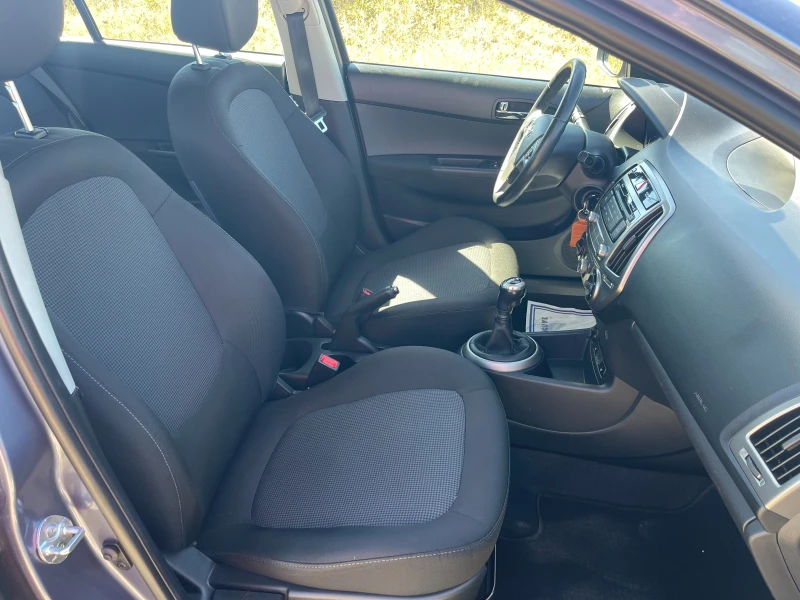 Hyundai I20 1.4 6-Speed Швейцария, снимка 12 - Автомобили и джипове - 52234131