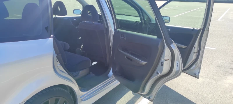 Honda Stream, снимка 15 - Автомобили и джипове - 52840277