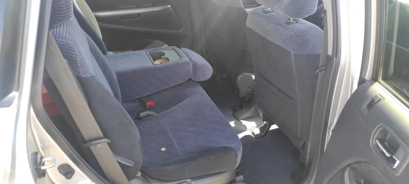 Honda Stream, снимка 14 - Автомобили и джипове - 52840277